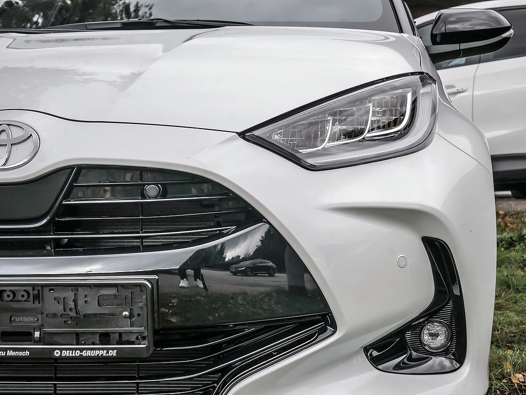 Fahrzeugansicht TOYOTA Yaris Hybrid 1.5 VVT-i Style Plus - Bild 29