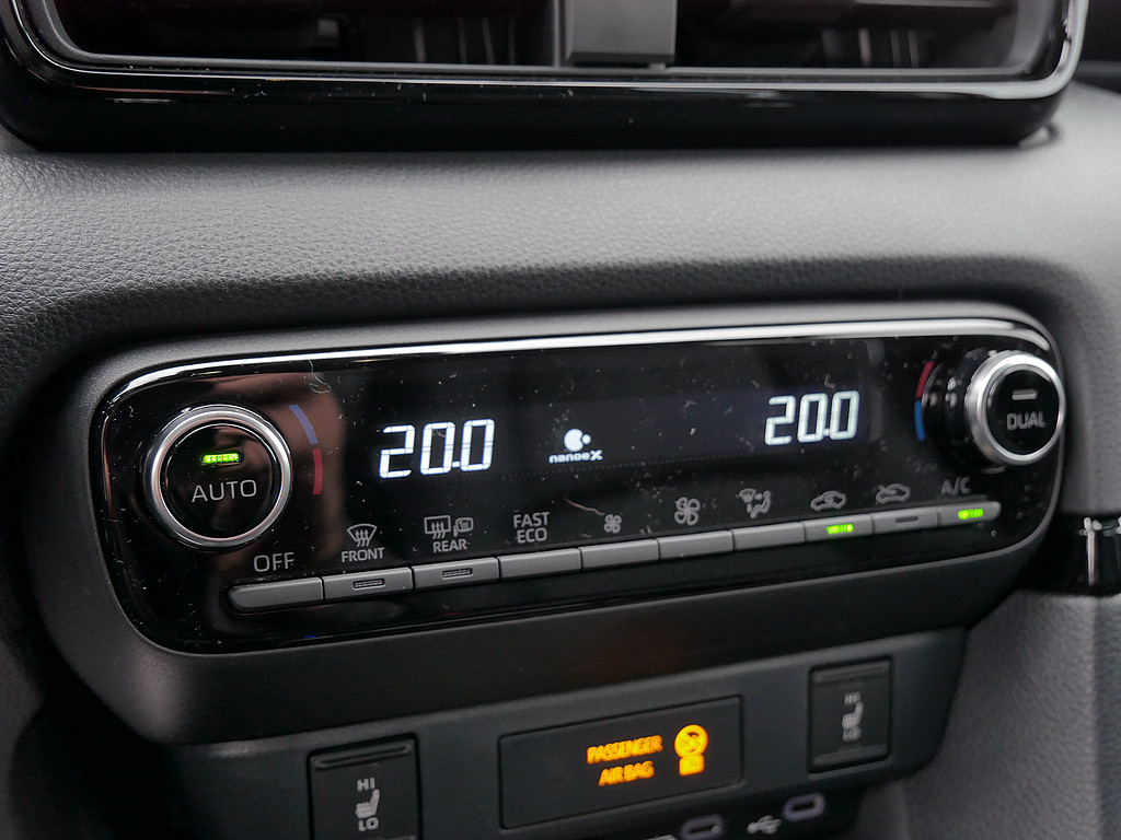 Fahrzeugansicht TOYOTA Yaris Hybrid 1.5 VVT-i Style Plus - Bild 8