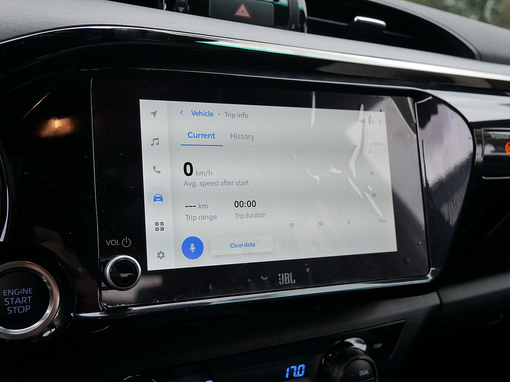 Fahrzeugansicht TOYOTA Hilux 2.8 Double Cab Invincible 4x4 - Bild 15