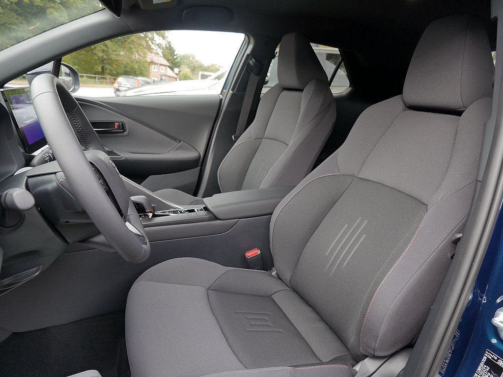 Fahrzeugansicht TOYOTA C-HR 2.0 Plug-In Hybrid FWD Teamplayer - Bild 8