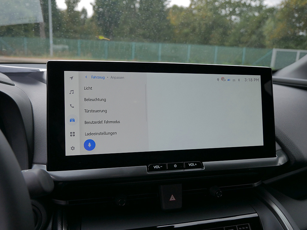 Fahrzeugansicht TOYOTA C-HR 2.0 Plug-In Hybrid FWD Teamplayer - Bild 14