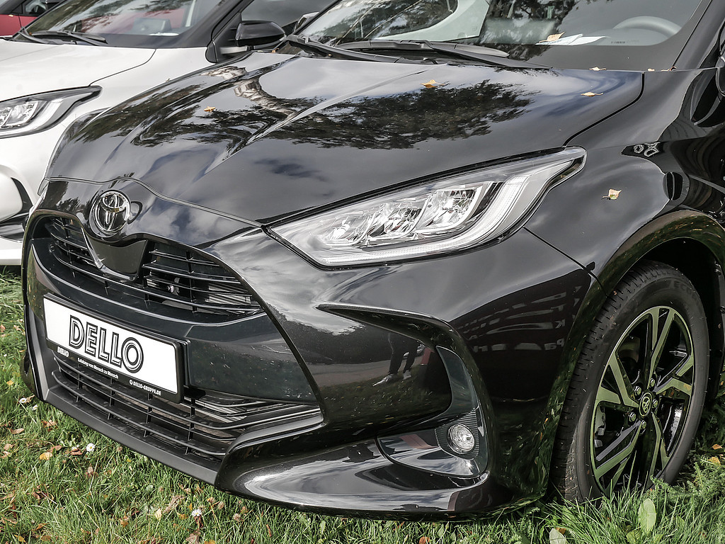 Fahrzeugansicht TOYOTA Yaris Hybrid 1.5 VVT-iE Teamplayer - Bild 21