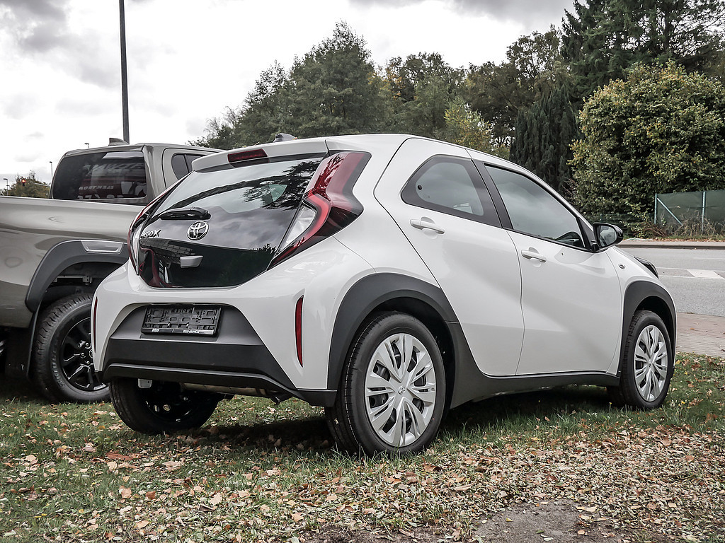Fahrzeugansicht TOYOTA Aygo X 1.0 Play - Bild 26