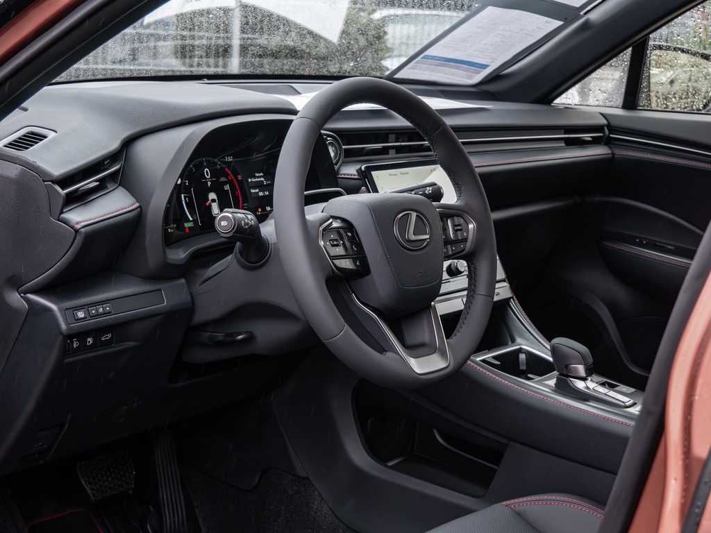 Fahrzeugansicht LEXUS LBX Emotion - Bild 32