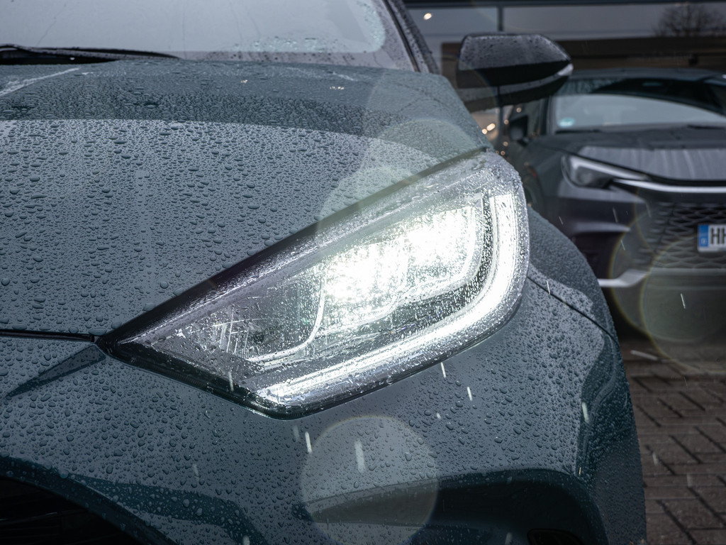 Fahrzeugansicht TOYOTA Yaris Hybrid Style Plus - Bild 2