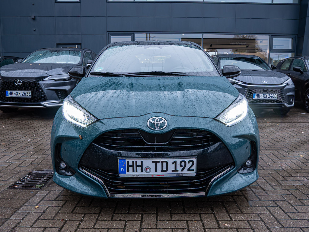 Fahrzeugansicht TOYOTA Yaris Hybrid Style Plus - Bild 12