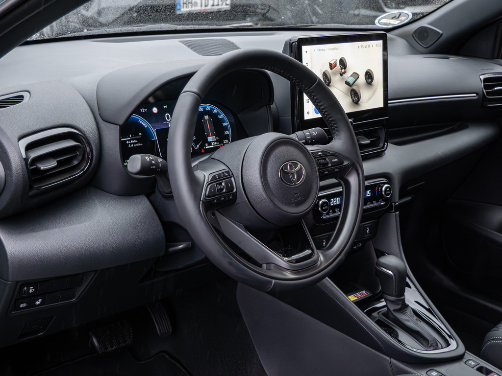Fahrzeugansicht TOYOTA Yaris Hybrid Style Plus - Bild 36