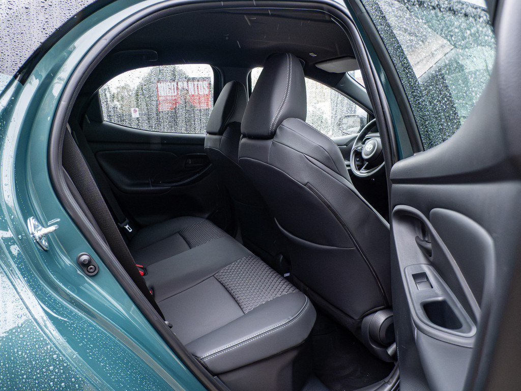 Fahrzeugansicht TOYOTA Yaris Hybrid Style Plus - Bild 7