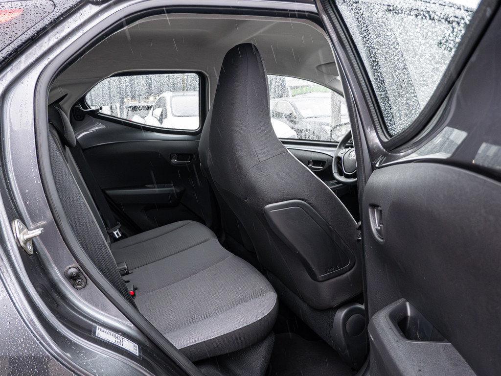 Fahrzeugansicht TOYOTA Aygo 1.0 X Team D - Bild 7