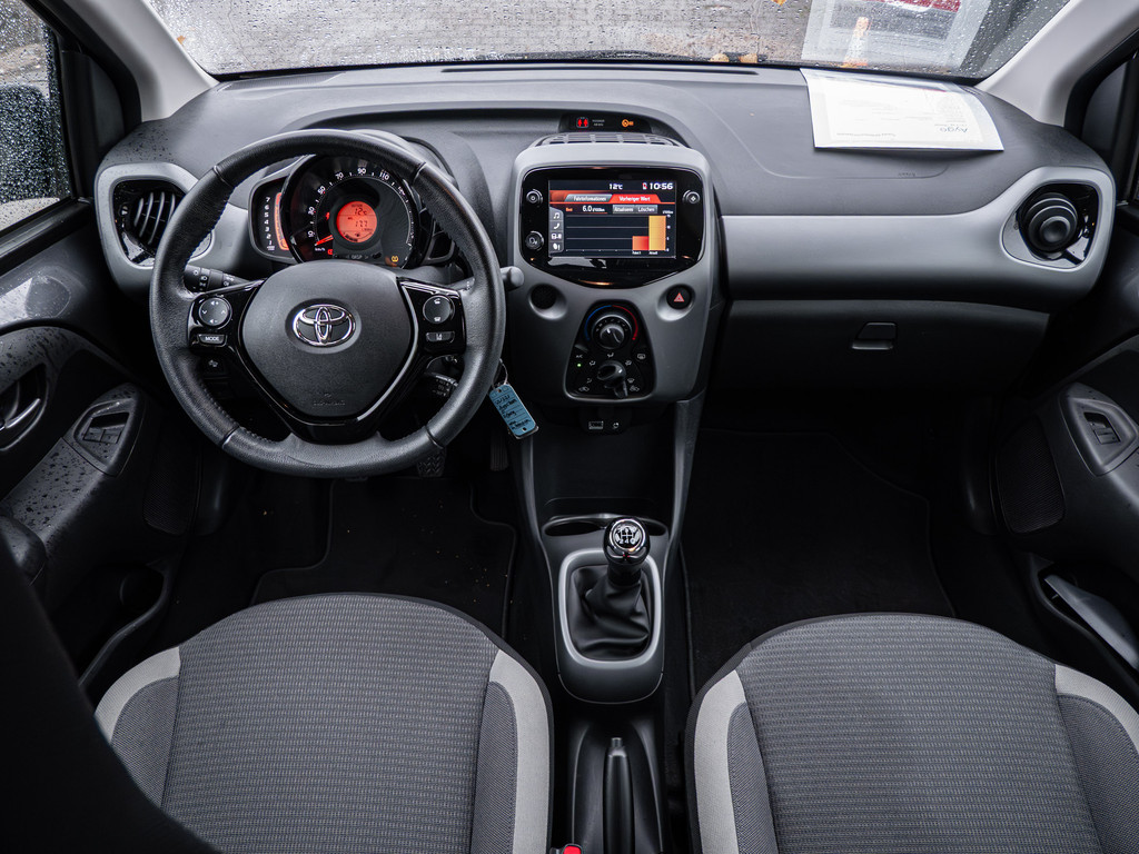 Fahrzeugansicht TOYOTA Aygo 1.0 X Team D - Bild 9