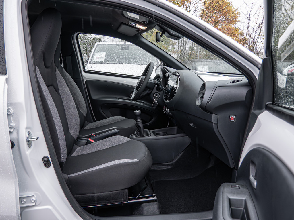 Fahrzeugansicht TOYOTA Aygo X 1.0 Play - Bild 34