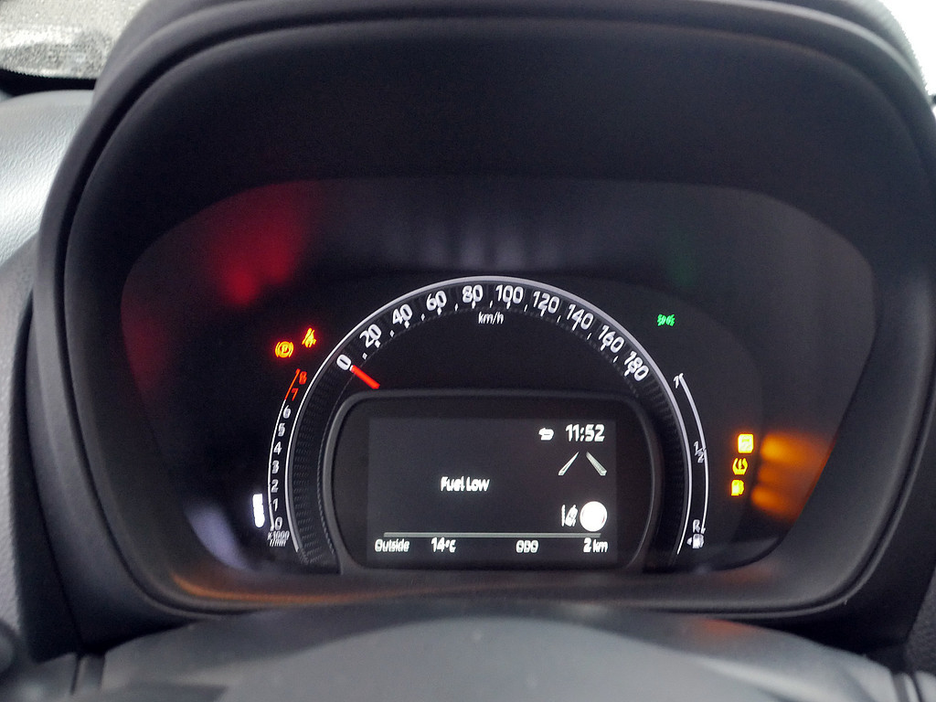 Fahrzeugansicht TOYOTA Aygo X 1.0 Play - Bild 14