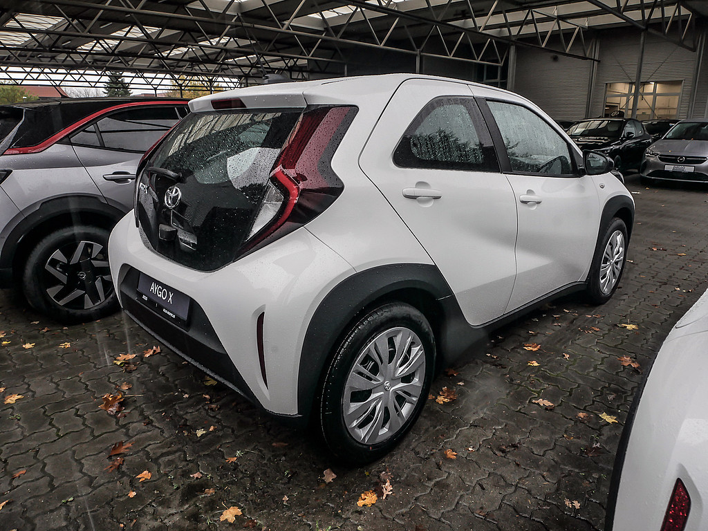 Fahrzeugansicht TOYOTA Aygo X 1.0 Play - Bild 27
