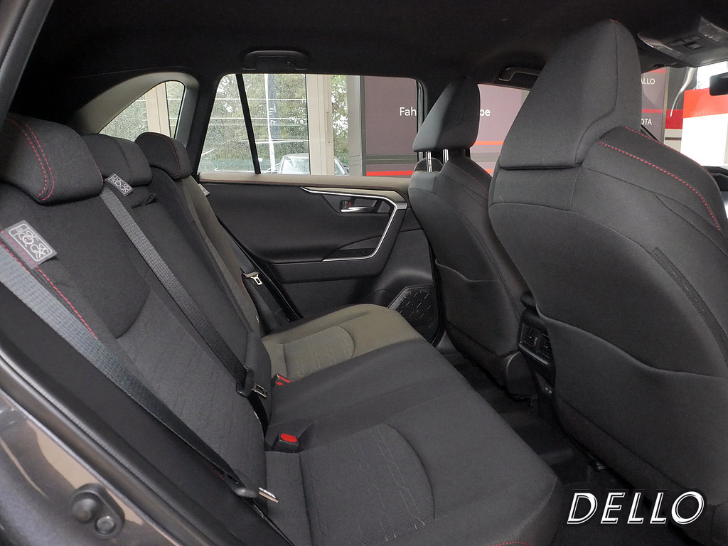 Fahrzeugansicht TOYOTA RAV4 2.5 Plug-in Hybrid 4x4 Teamplayer - Bild 2