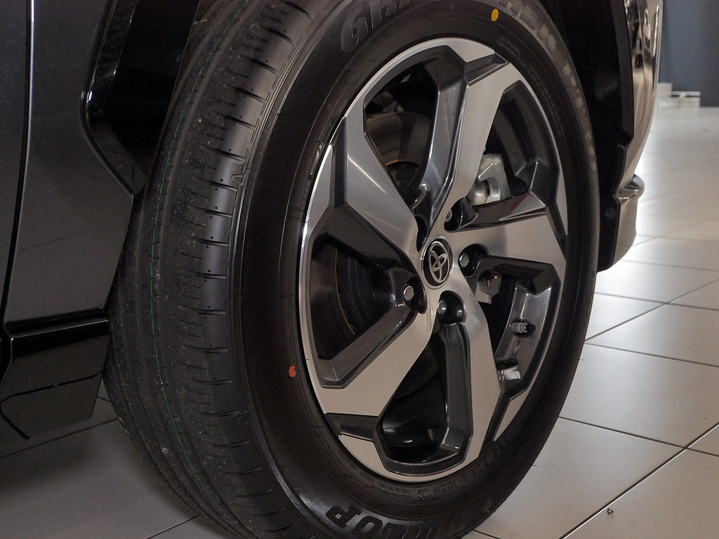 Fahrzeugansicht TOYOTA RAV4 2.5 Plug-in Hybrid 4x4 Teamplayer - Bild 8