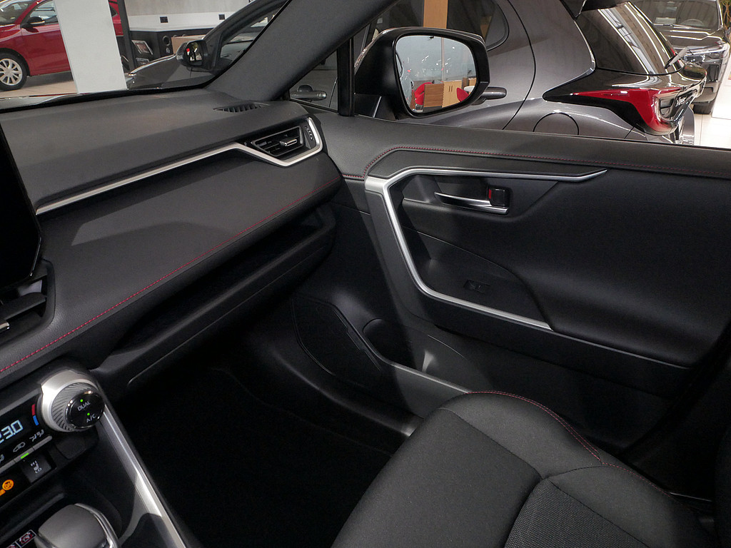 Fahrzeugansicht TOYOTA RAV4 2.5 Plug-in Hybrid 4x4 Teamplayer - Bild 24