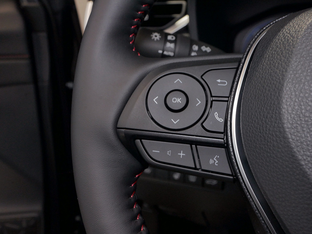 Fahrzeugansicht TOYOTA RAV4 2.5 Plug-in Hybrid 4x4 Teamplayer - Bild 25