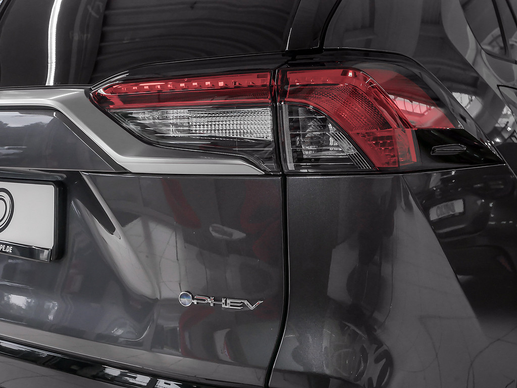 Fahrzeugansicht TOYOTA RAV4 2.5 Plug-in Hybrid 4x4 Teamplayer - Bild 36