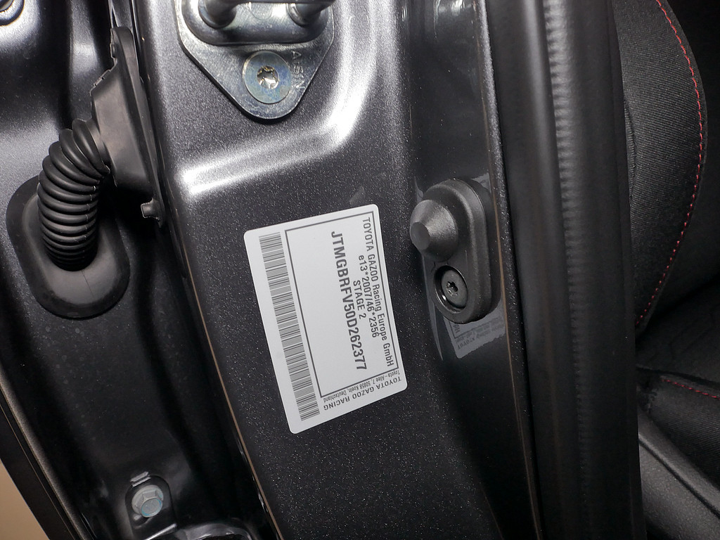 Fahrzeugansicht TOYOTA RAV4 2.5 Plug-in Hybrid 4x4 Teamplayer - Bild 41