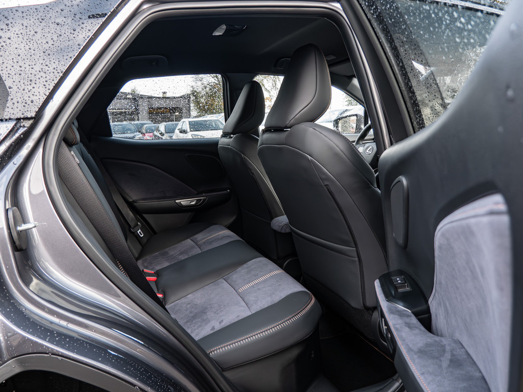 Fahrzeugansicht LEXUS LBX Cool - Bild 4