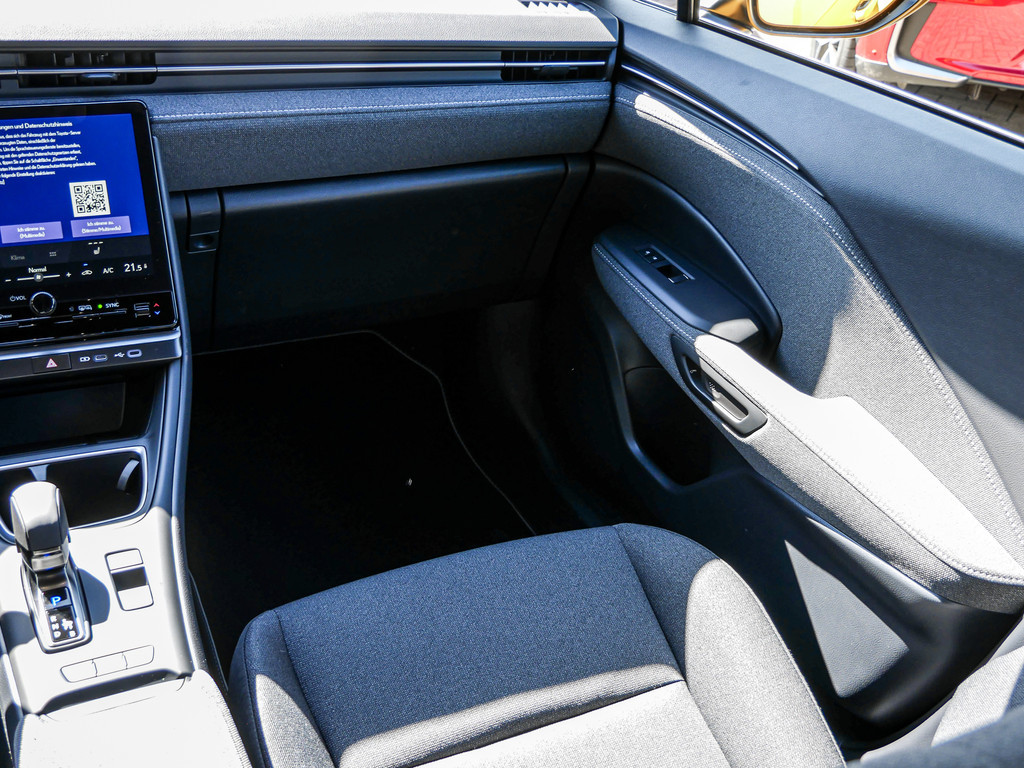 Fahrzeugansicht LEXUS LBX Base - Bild 8