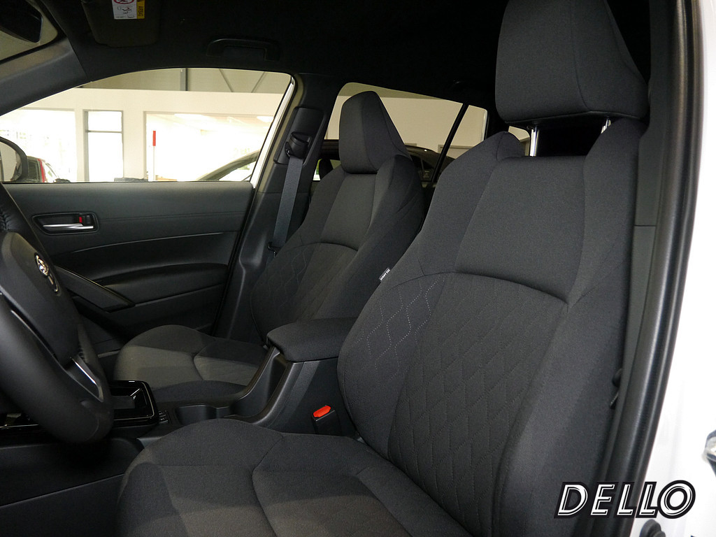 Fahrzeugansicht TOYOTA Corolla Cross 2.0 Hybrid - Bild 25