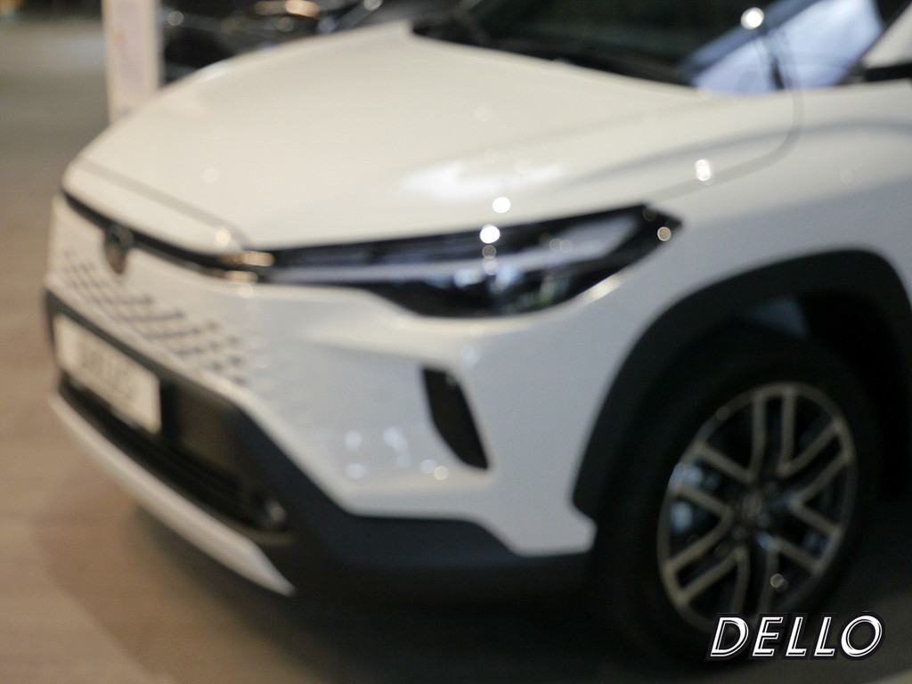 Fahrzeugansicht TOYOTA Corolla Cross 2.0 Hybrid - Bild 26