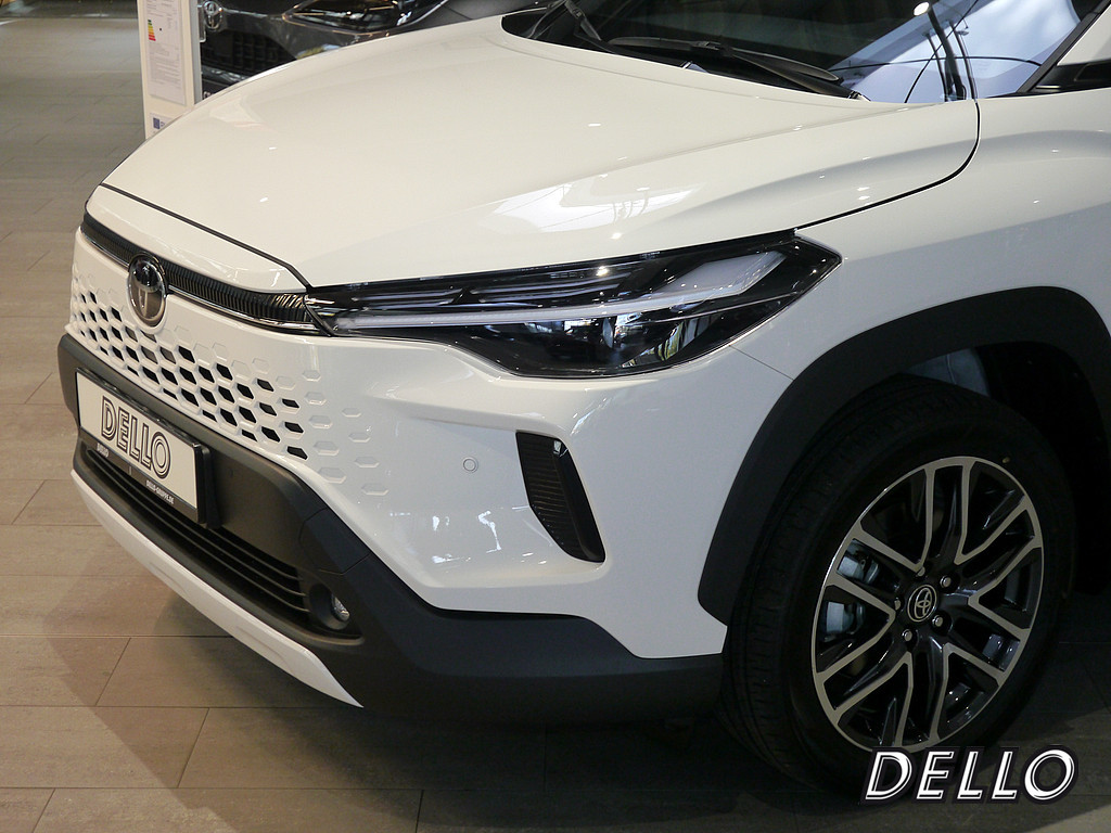 Fahrzeugansicht TOYOTA Corolla Cross 2.0 Hybrid - Bild 27