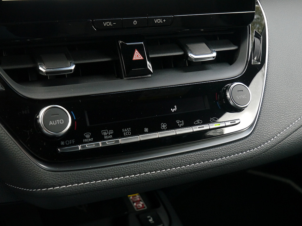 Fahrzeugansicht TOYOTA Corolla 1.8 Hybrid Teamplayer - Bild 13