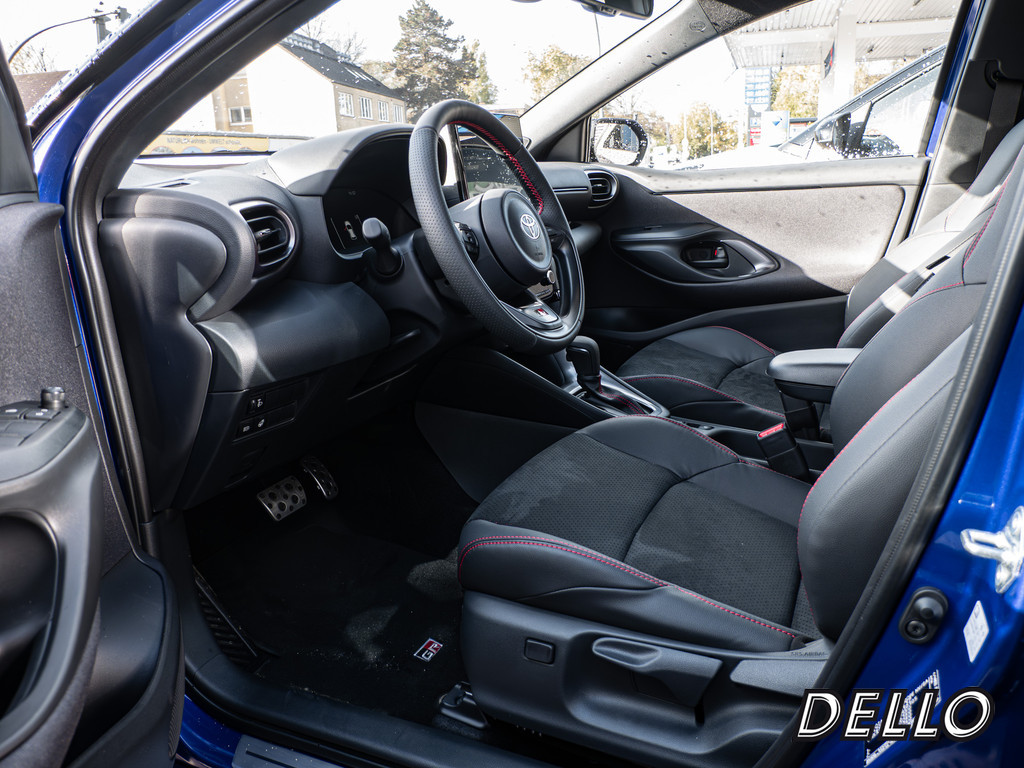 Fahrzeugansicht TOYOTA Yaris 1.5 Hybrid GR Sport - Bild 38
