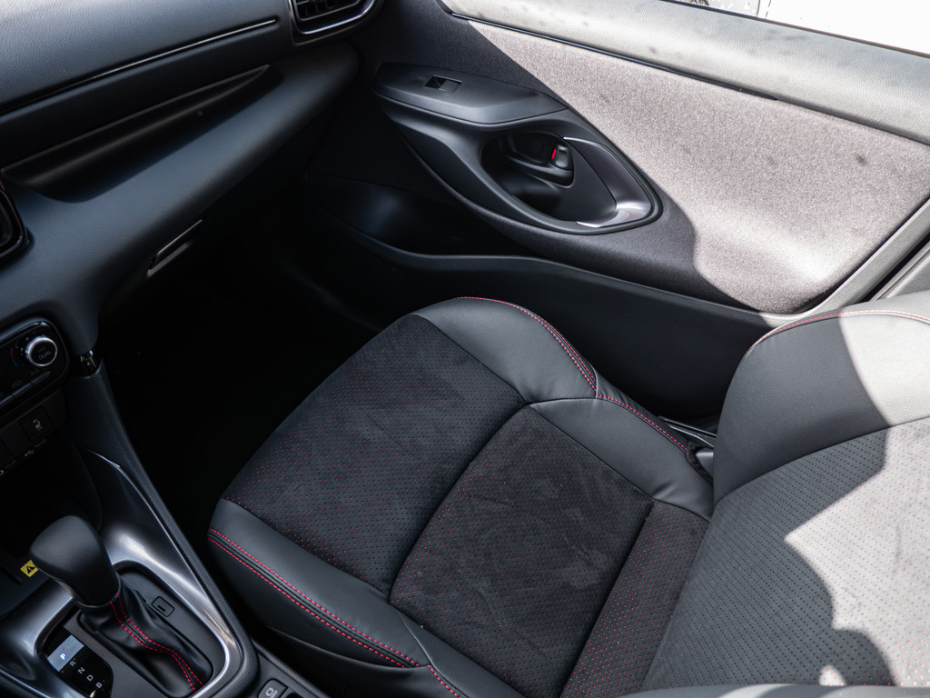 Fahrzeugansicht TOYOTA Yaris 1.5 Hybrid GR Sport - Bild 18