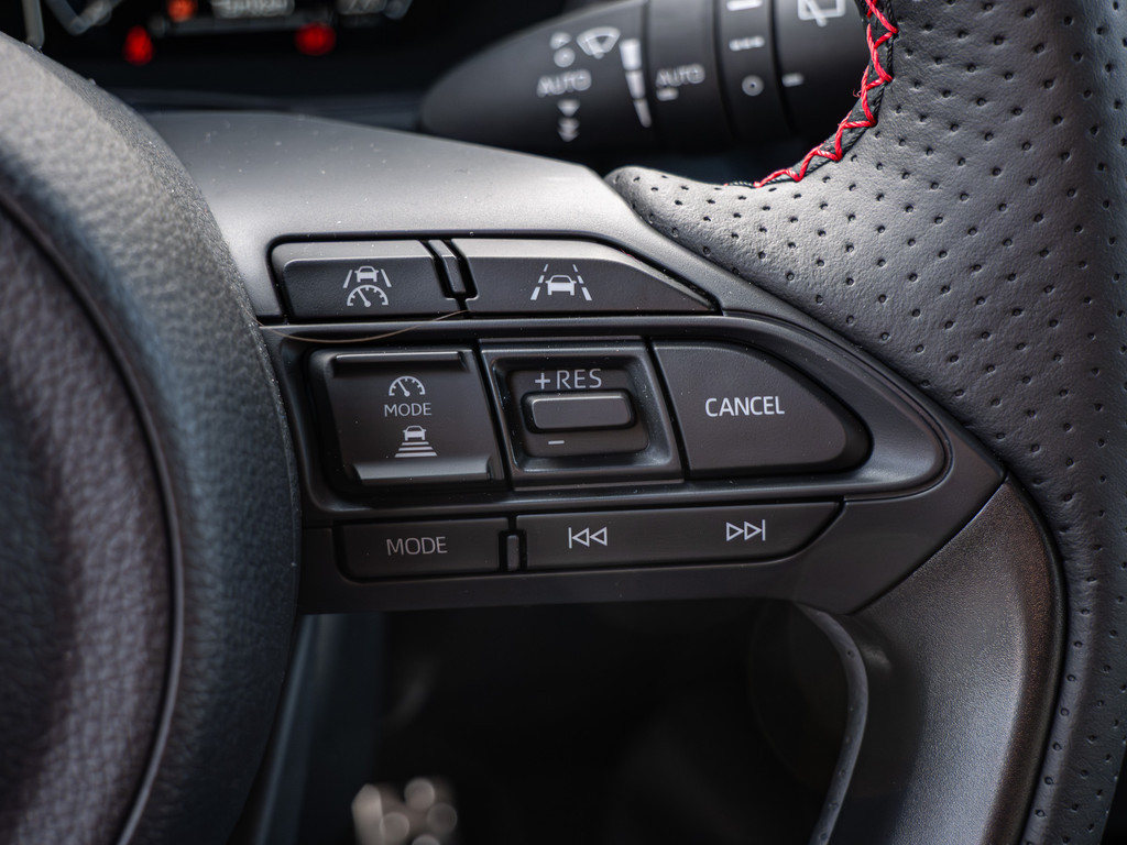 Fahrzeugansicht TOYOTA Yaris 1.5 Hybrid GR Sport - Bild 26