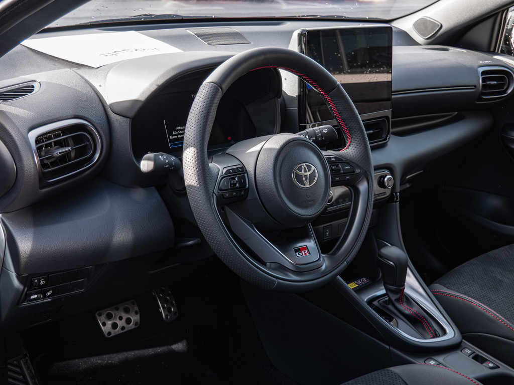 Fahrzeugansicht TOYOTA Yaris 1.5 Hybrid GR Sport - Bild 29