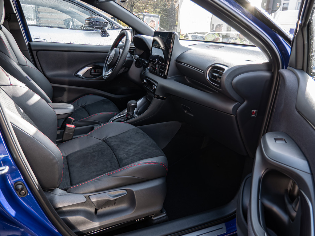 Fahrzeugansicht TOYOTA Yaris 1.5 Hybrid GR Sport - Bild 39