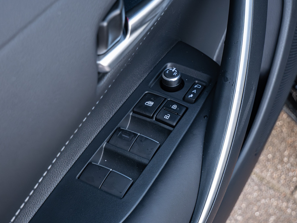 Fahrzeugansicht TOYOTA Corolla Touring Sports 2.0 Hybrid Teamplayer - Bild 35