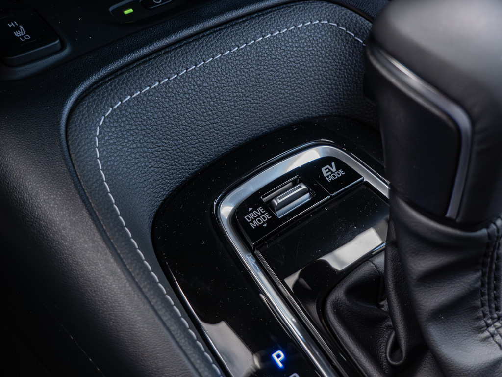 Fahrzeugansicht TOYOTA Corolla Touring Sports 2.0 Hybrid Teamplayer - Bild 20