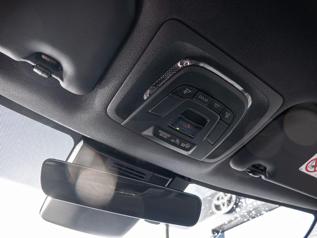 Fahrzeugansicht TOYOTA Corolla Touring Sports 2.0 Hybrid Teamplayer - Bild 24