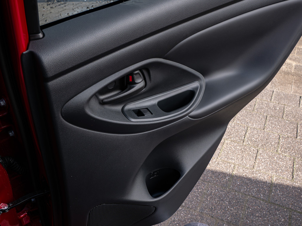 Fahrzeugansicht TOYOTA Yaris 1.5 Hybrid Style Plus - Bild 8