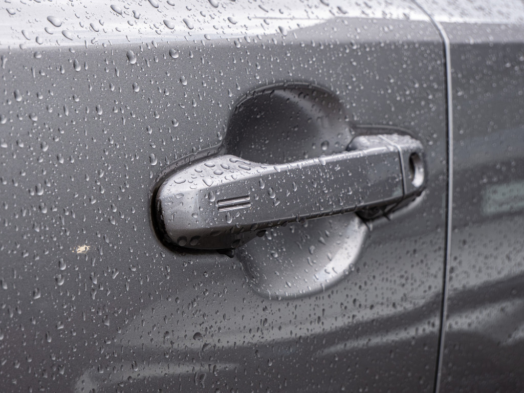 Fahrzeugansicht TOYOTA C-HR 1.2 Style - Bild 2