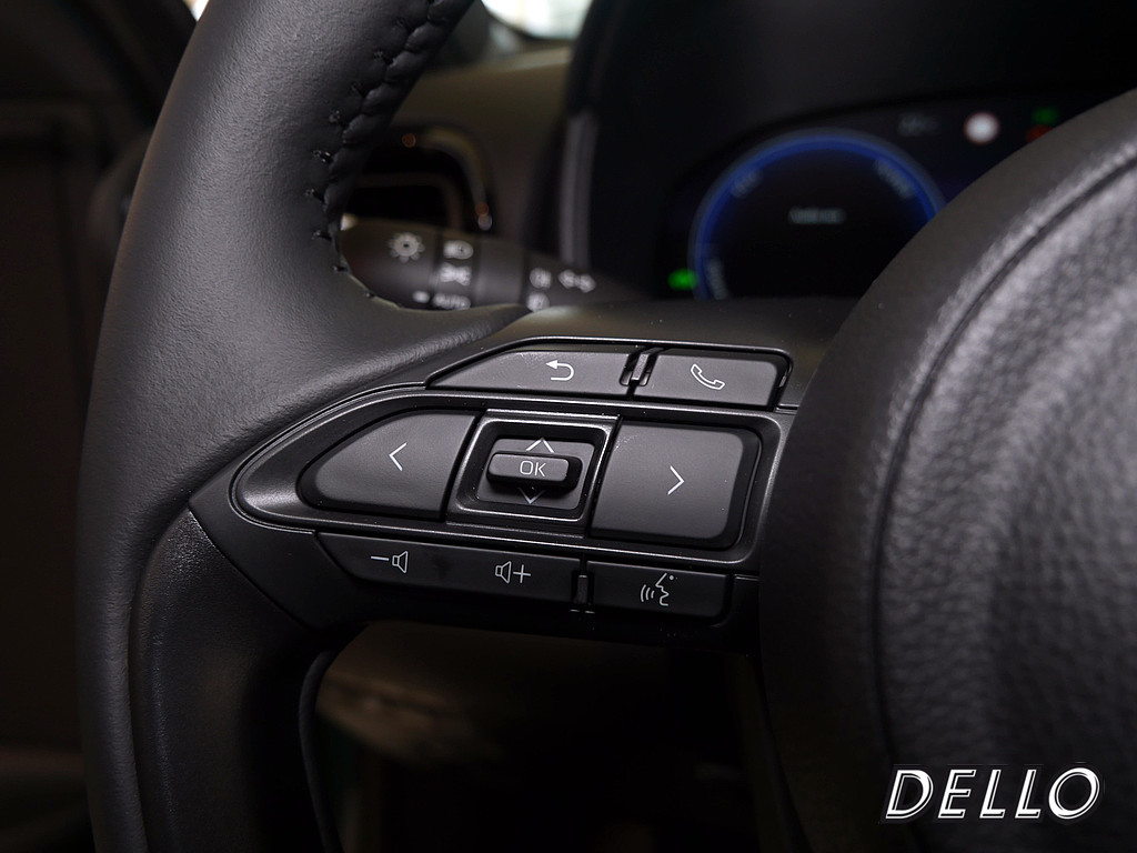 Fahrzeugansicht TOYOTA Yaris Hybrid 1.5 VVT-i Style Plus - Bild 21