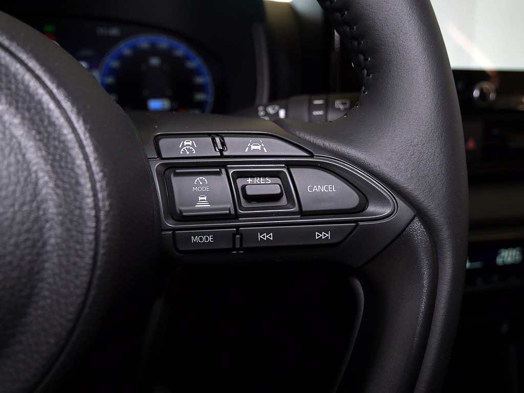 Fahrzeugansicht TOYOTA Yaris Hybrid 1.5 VVT-i Style Plus - Bild 22