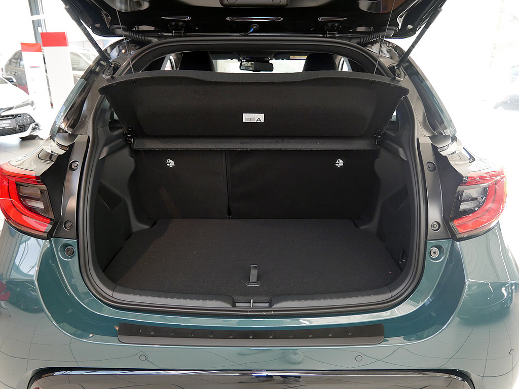 Fahrzeugansicht TOYOTA Yaris Hybrid 1.5 VVT-i Style Plus - Bild 7