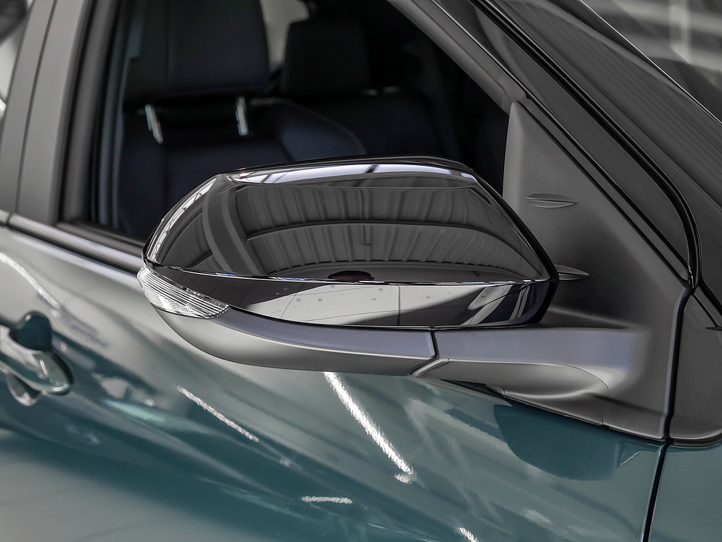 Fahrzeugansicht TOYOTA Yaris Hybrid 1.5 VVT-i Style Plus - Bild 37