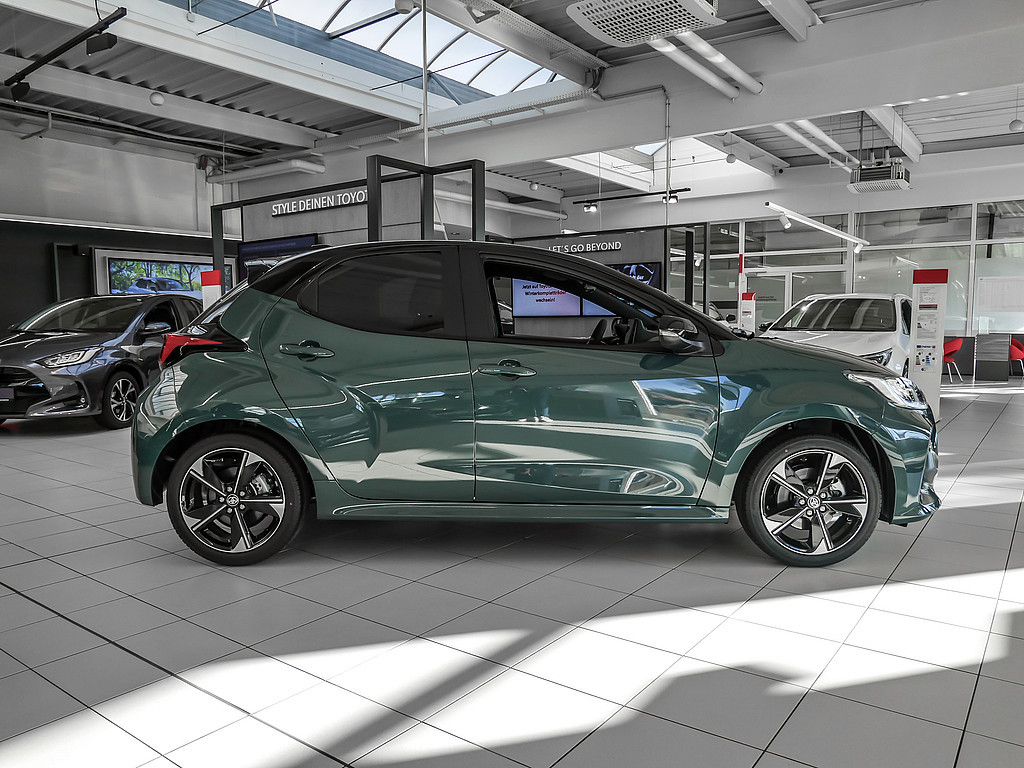 Fahrzeugansicht TOYOTA Yaris Hybrid Style Plus - Bild 34