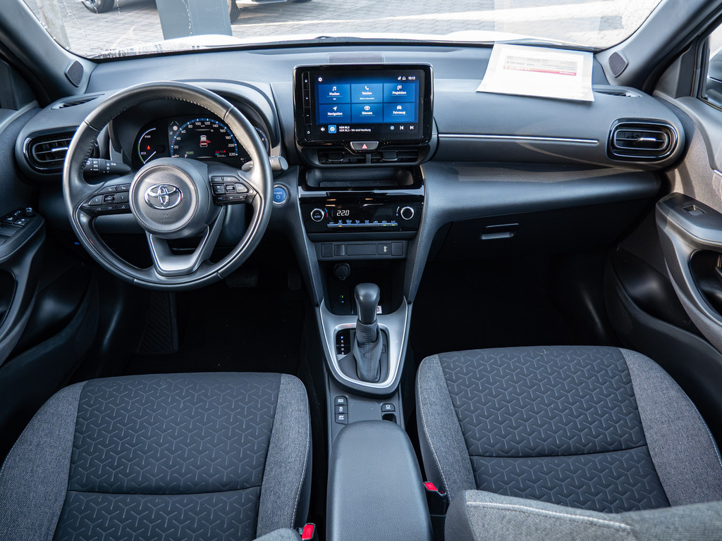 Fahrzeugansicht TOYOTA Yaris Cross Hybrid Team D - Bild 8