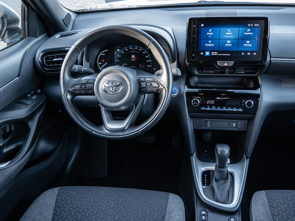 Fahrzeugansicht TOYOTA Yaris Cross Hybrid Team D - Bild 9