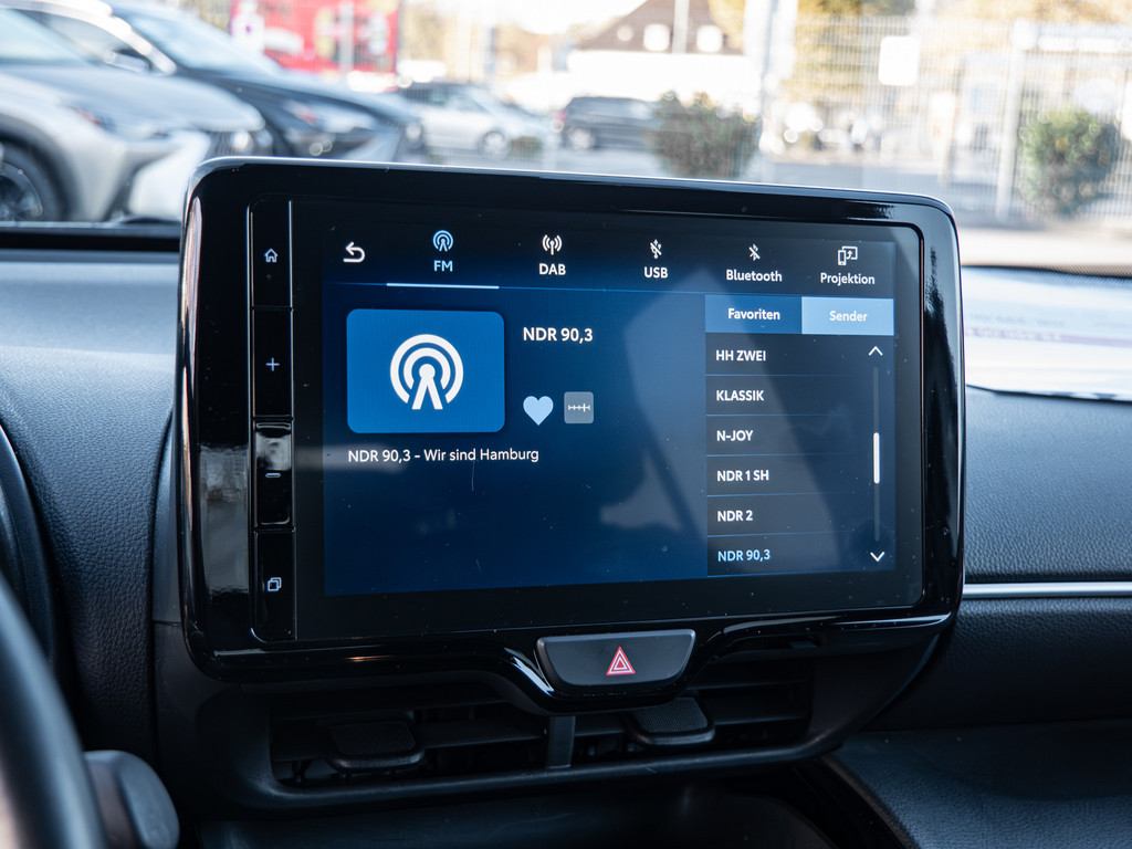 Fahrzeugansicht TOYOTA Yaris Cross Hybrid Team D - Bild 16