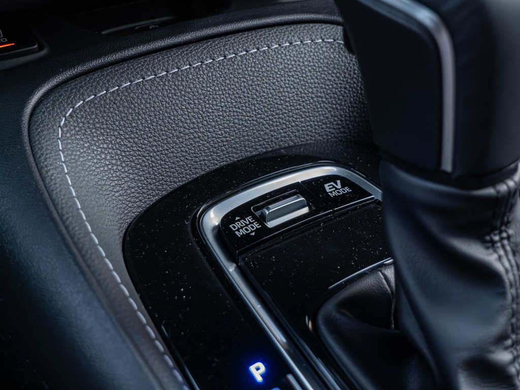 Fahrzeugansicht TOYOTA Corolla Touring Sports 2.0 Hybrid Teamplayer - Bild 21