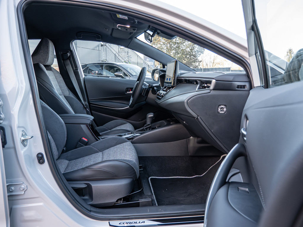 Fahrzeugansicht TOYOTA Corolla Touring Sports 2.0 Hybrid Teamplayer - Bild 5