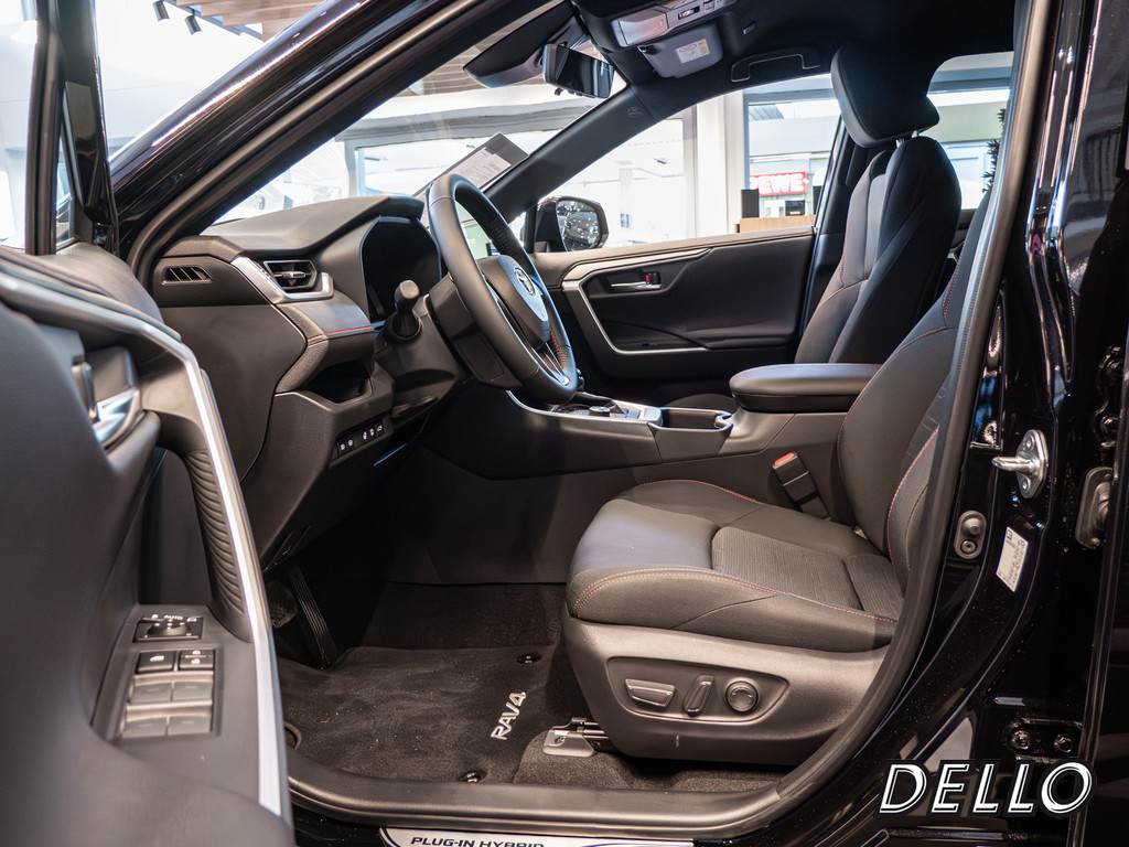 Fahrzeugansicht TOYOTA RAV4 2.5 Plug-in Hybrid 4x4 Teamplayer - Bild 13